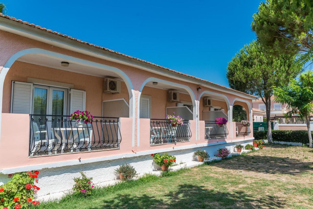 Roussa'S Apartments Laganas Exterior photo